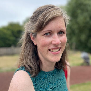 Imogen Riddell